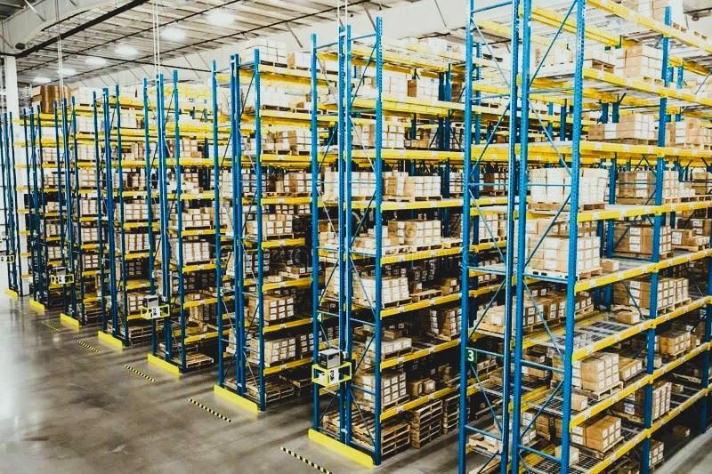 Magazijn met bevestigingsmaterialen